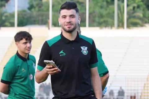 رسميًا.. المصري يعلن ضم المهاجم الجزائري منذر طيمن
